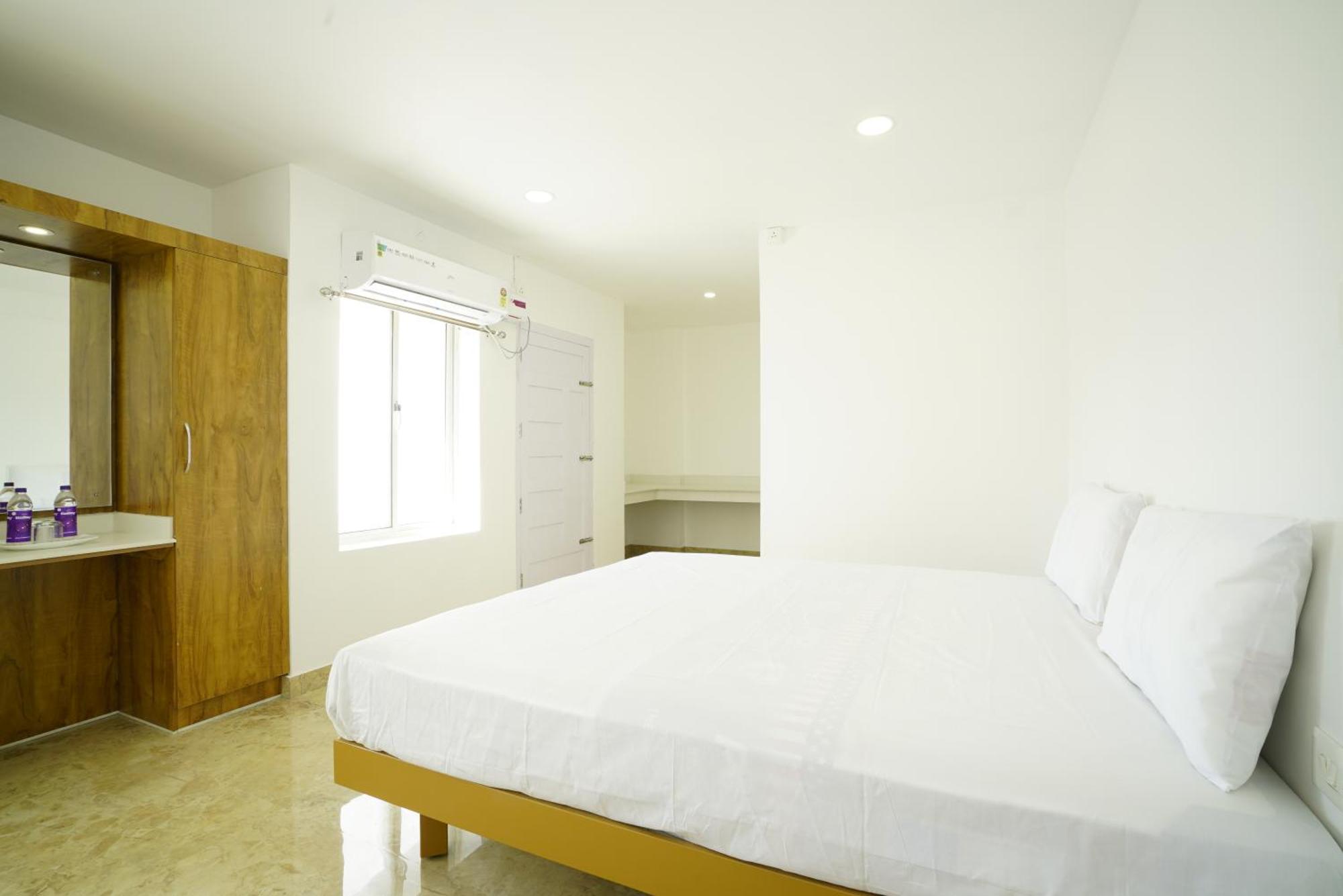 Hotel Quilon Residency Kundara à Perumanseri Extérieur photo