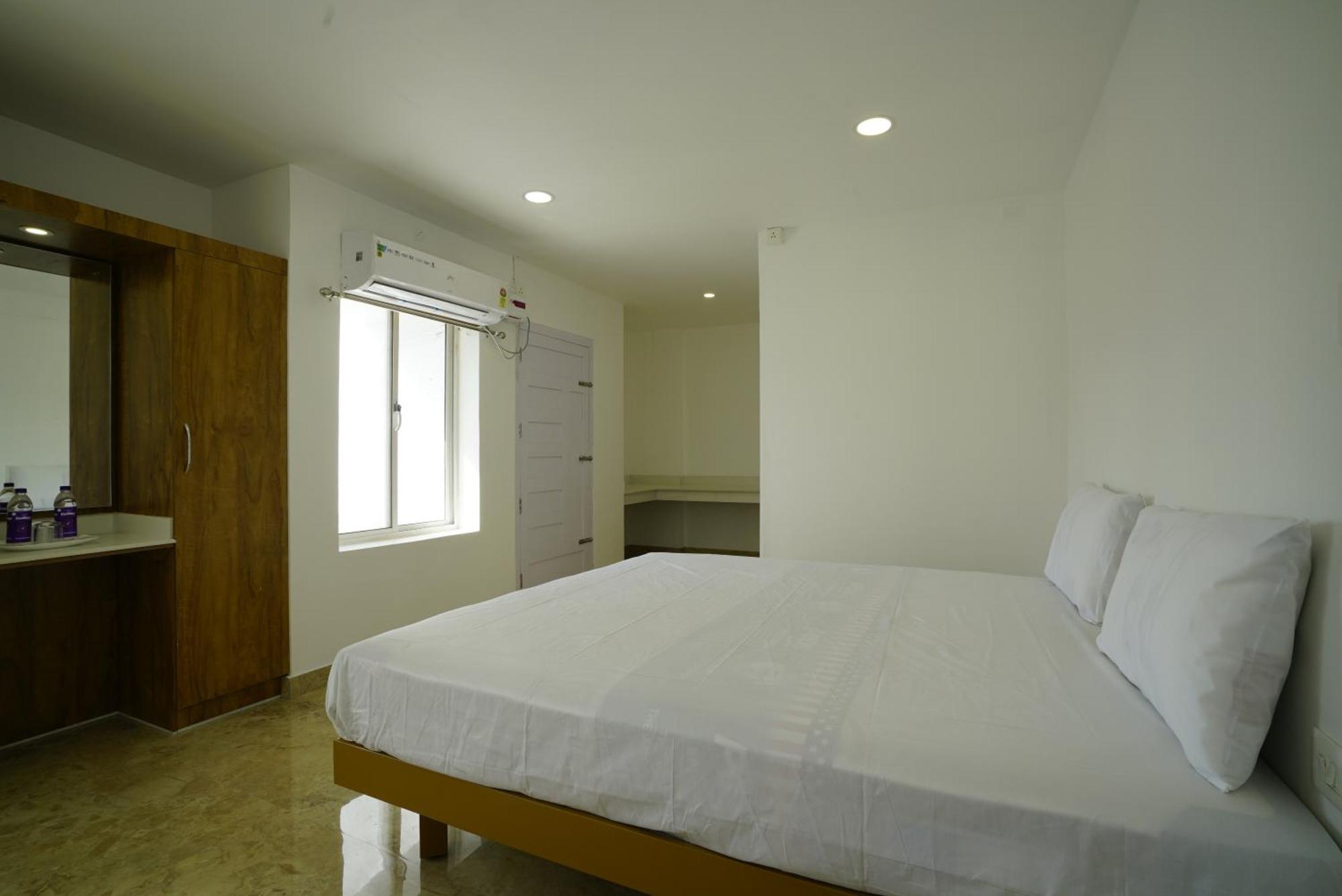 Hotel Quilon Residency Kundara à Perumanseri Extérieur photo